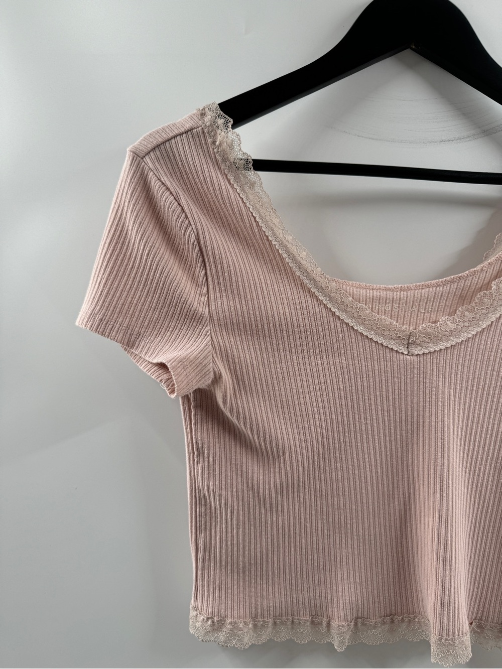 Aeropostale Light Pink Lace Trim Ribbed Crop Top Women's Large - Picture 2 of 8